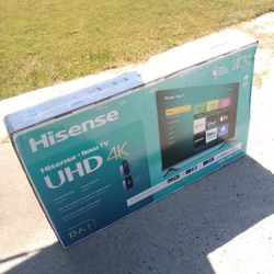 -FIRM PRICE NON-NEGOTIABLE- 43 In. Hisense 4k Roku Smart TV W/Remote