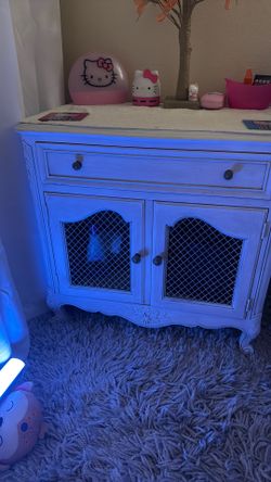 Vintage White Nightstand In Great Condition