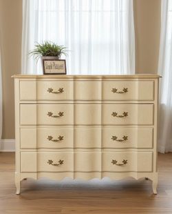 French Provincial 4-Drawer Dresser~ Cream