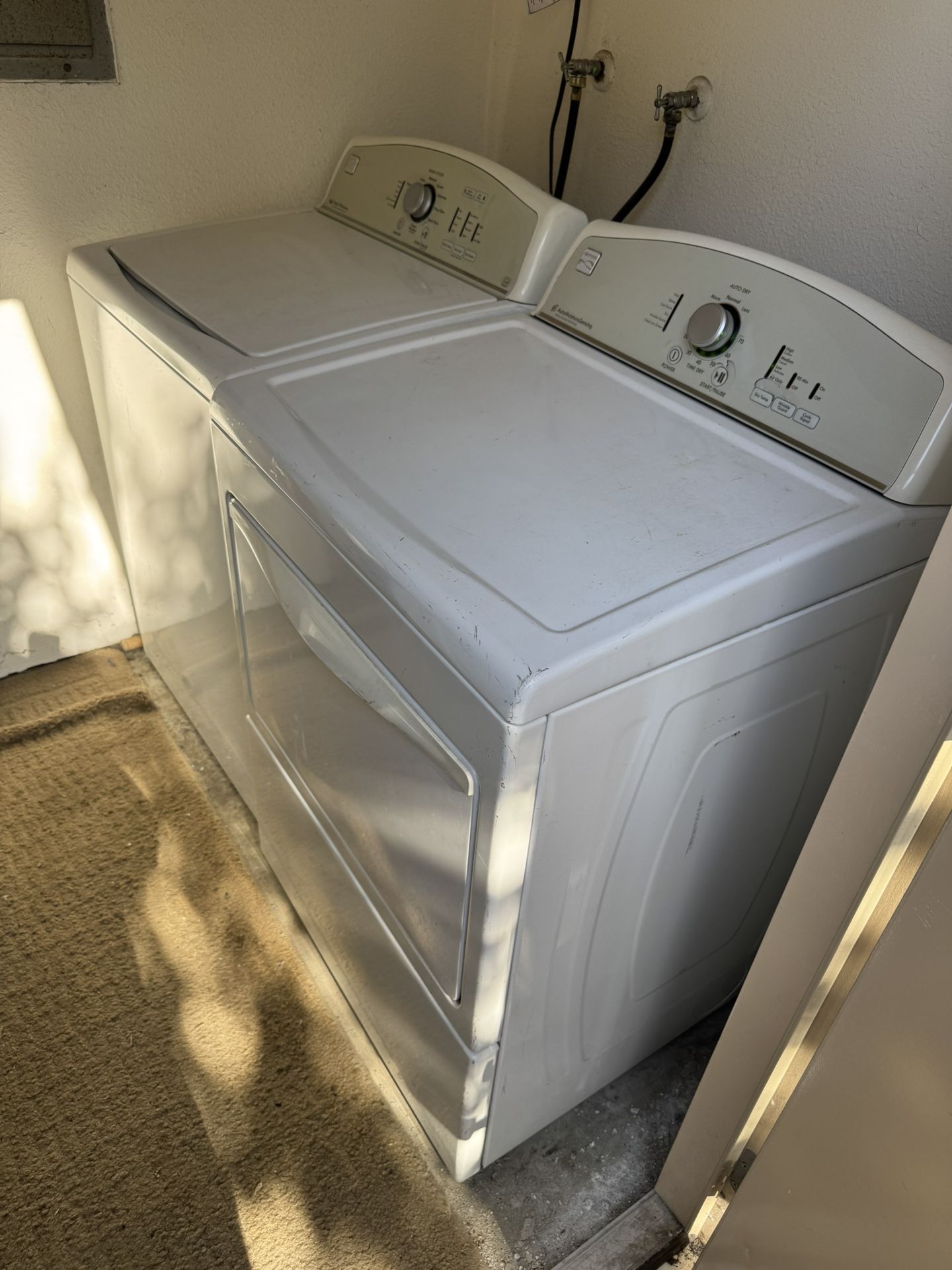 Matching Set of White Kenmore Electric Dryer and Washer! Working great