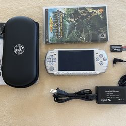 Psp 3001 Silver w/ 7000+ Games Saved In The 64GB Memory Card