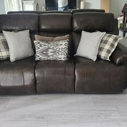 Reclinable Sofa
