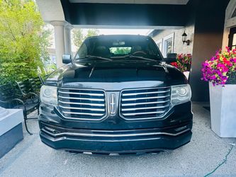 2015 Lincoln Navigator for by clean title in hand.