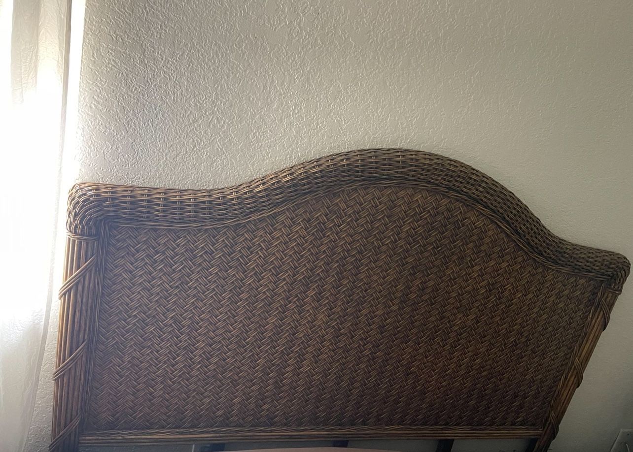 Queen Size Headboard And Mirror