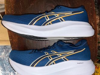 Running shoes