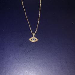Eye Pendant With Chain 10k