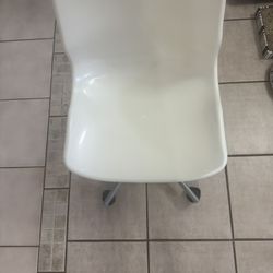 Plastic Swivel Chair