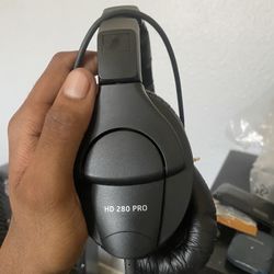 Senheiser HD 280 Pro Studio Headphones