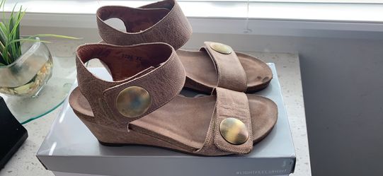 TAOS shoes