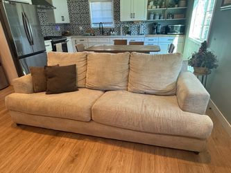 Matching love seat and sofa
