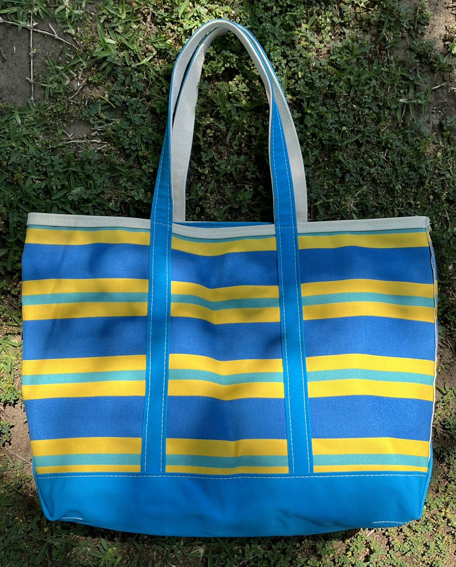 LL Bean Boat & Tote zip bag