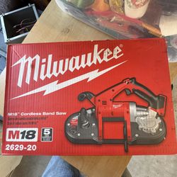 Milwaukee M18 Cordless Band saw (Tool ONLY)