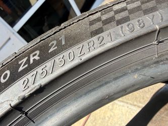 TESLA MODEL 3 Rear Tire 275/30/20 Michelin (1 Only) $80.00