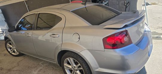2013 dodge avenger se