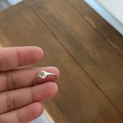 james avery letter “R” ring 