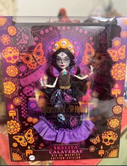 Skelita Calaveras Dia De Los Muertos Edition 