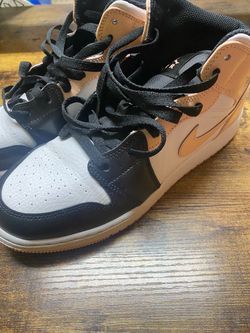 Nike Air Jordan 1 High-Top Sneakers