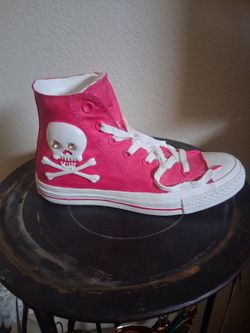 Pink Skull & Bones Retro High Top Sneaker Coin Bank