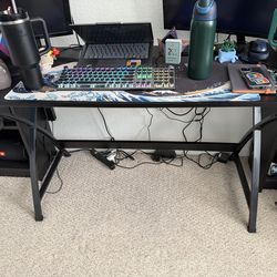 All Black Office/Work Desk