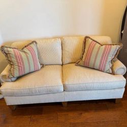 Loveseat & Ottoman 