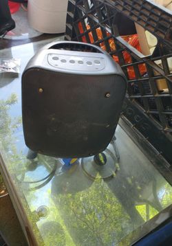 Speaker box