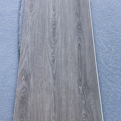 Vinyl Flooring/ 4 Boxes/ 33.46 Sqft-box/ Total 133.84sqft