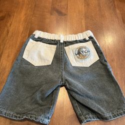 Boys Vintage Guess Shorts Shipping Avaialbe 