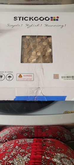 Stickgoo Hexagon Peel and Stick Mosaic Tile