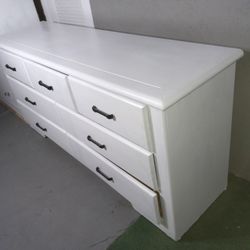 7 DRAWERS DRESSER,  White Color 