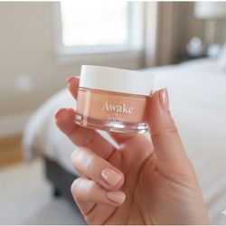 Tarte Awake Lip Therapys Strawberry Milk Shake