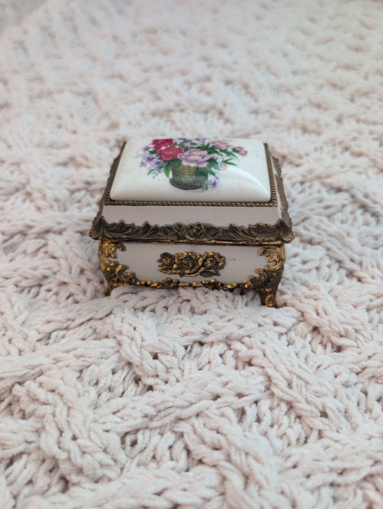 Trinket Box - Vintage