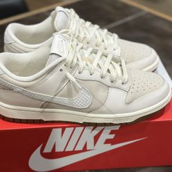 Nike Dunk Low Retro IB8864 211 ***Men’s Size 9, Women’s 10.5***