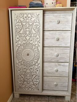 Full Paxberry Bedroom set