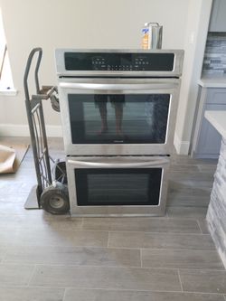 Frigidaire Double Oven.