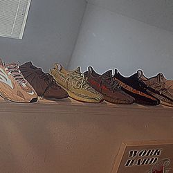 Jordan 11’s , YEEZY BOOST 350 V2 , & MISC. Heat 🔥
