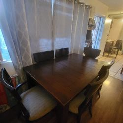 Extendable Dining Table Set 
