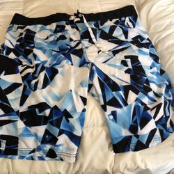 Men’s carbon board shorts￼