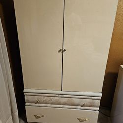 Queen Bedroom Set