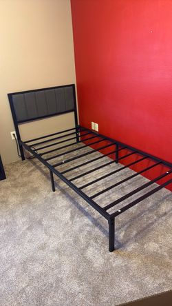 Twin bedframe