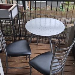 Sm Table W/ 2 Chairs