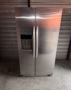 Kitchenaid Stainless Steel Refrigerator And Freezer