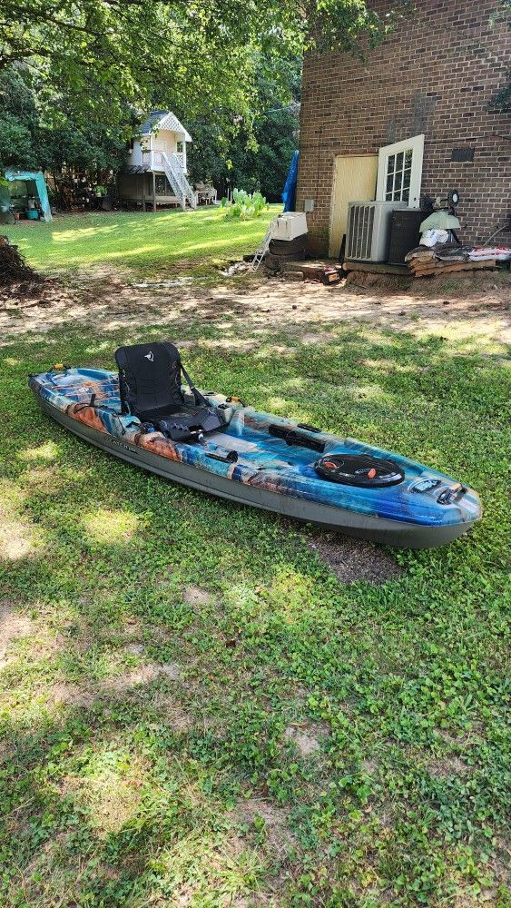 Fishing Kayak 