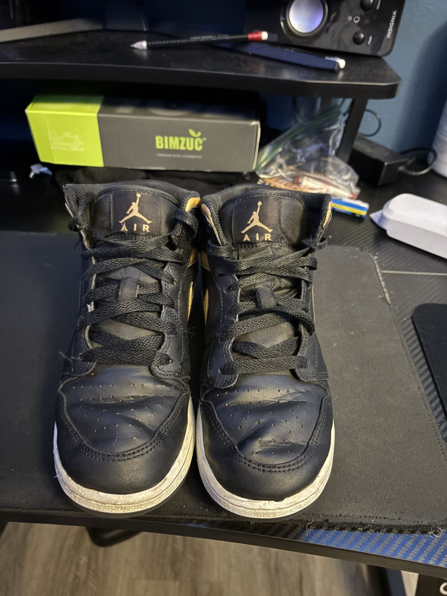 Jordan 1 Black Metallic Gold