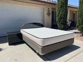 Queen Bed W/ Mattress, Boxspring, & Nightstand!