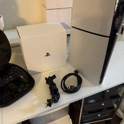 PS5 Slim Digital + 2 Controllers 