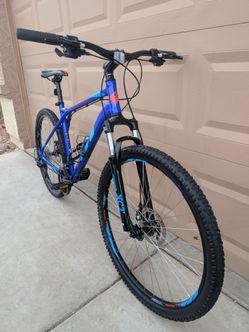 2021. 27.5 GT AGRESSOR PRO MOUNTAIN BIKE (L). LIKE NEW WITH FRESHLY TUNE UP 👌🏼