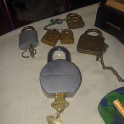 Padlock Collective Lot