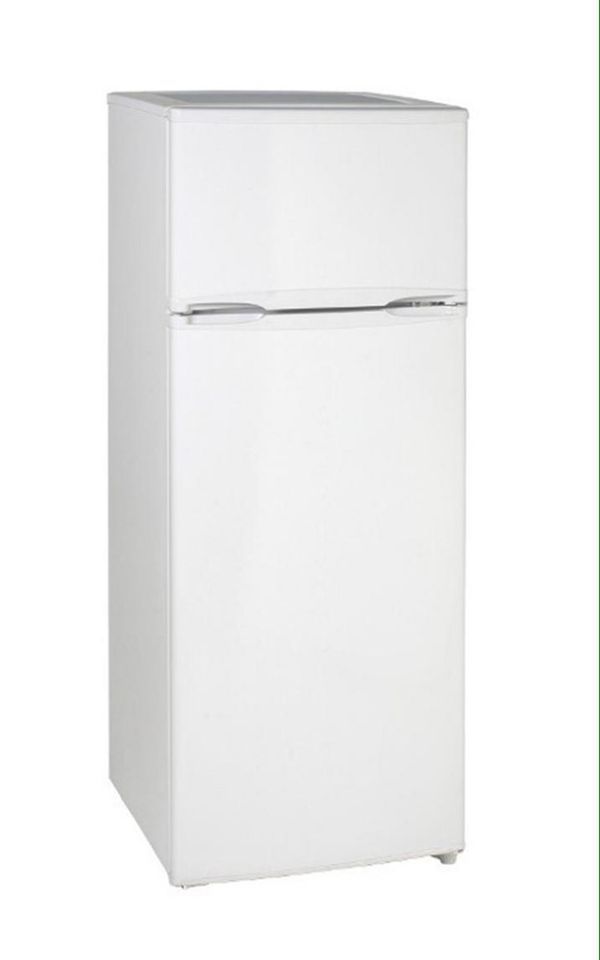 Avanti 7.4 Cu. Ft Compact Refrigerator Top Freezer Slim Fit Apartment Size Nevera Apartamento RAT306WT Nueva New