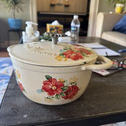 Pioneer Woman Enamel Cast Iron Pot With Retro Flower Pattern