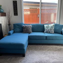 Blue Macys Like New Sectional Movable Chaise 